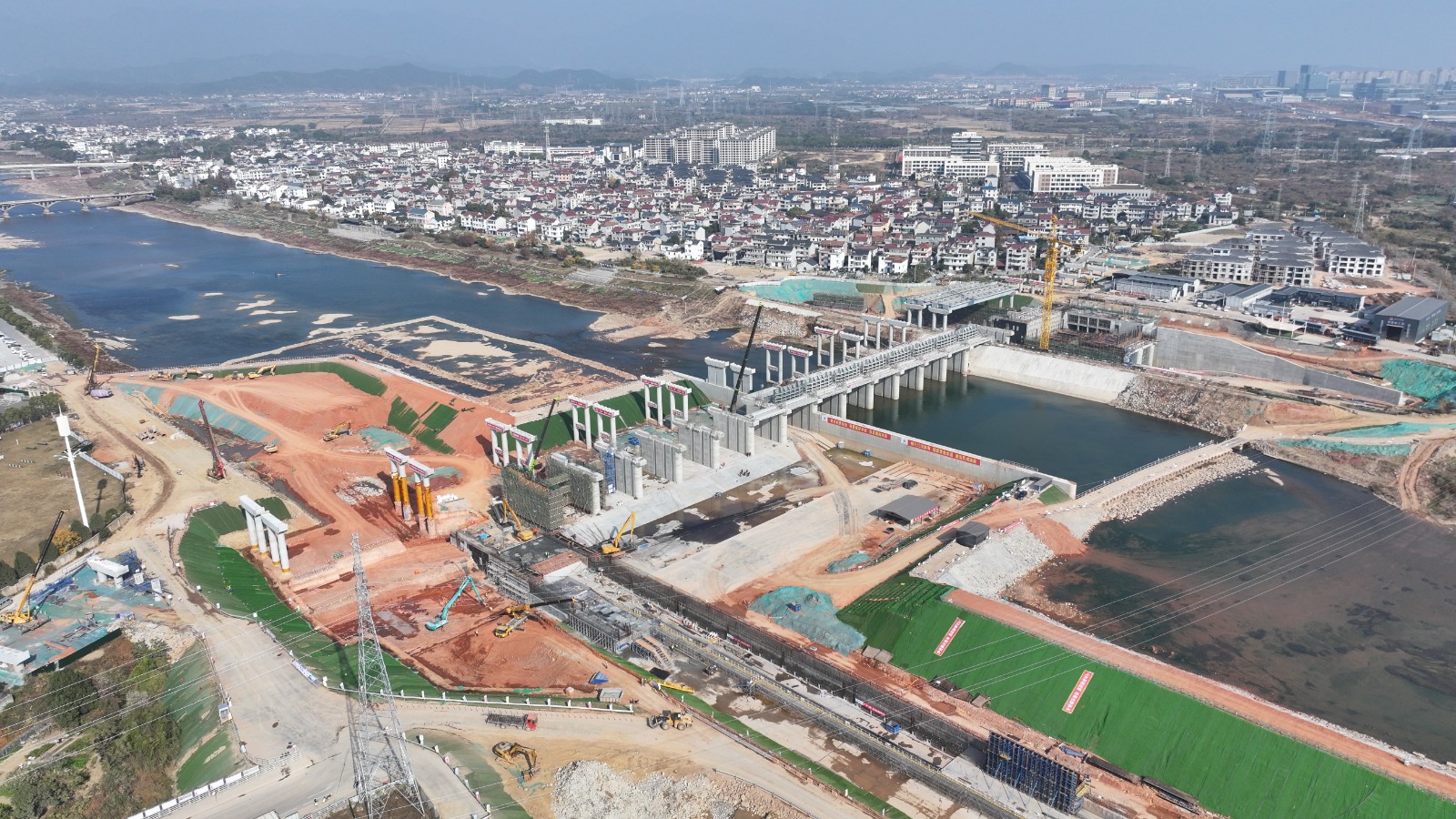 首季沖刺告捷！航埠船閘下游引航道水下部分隱蔽驗(yàn)收?qǐng)A滿完成